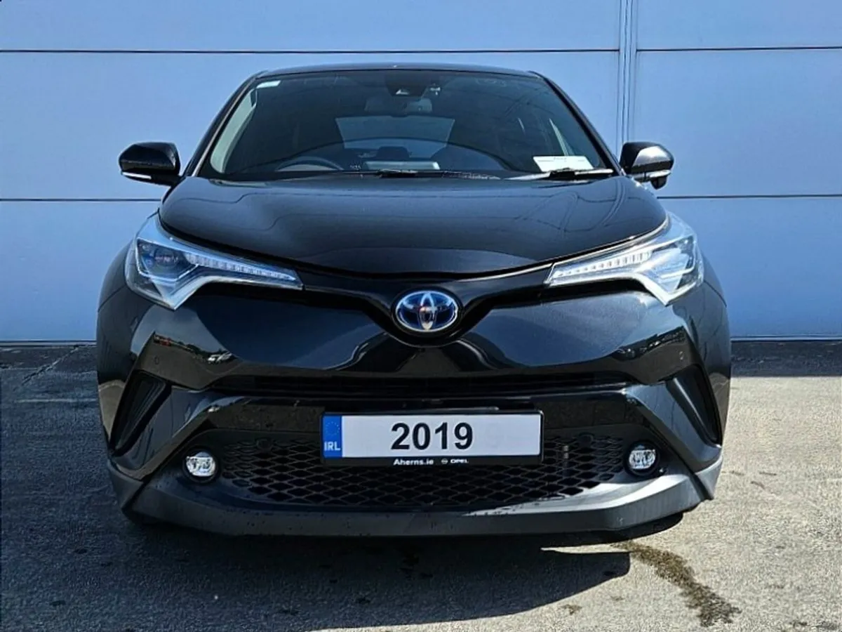 Toyota C-HR CH-R Hybrid - Image 2