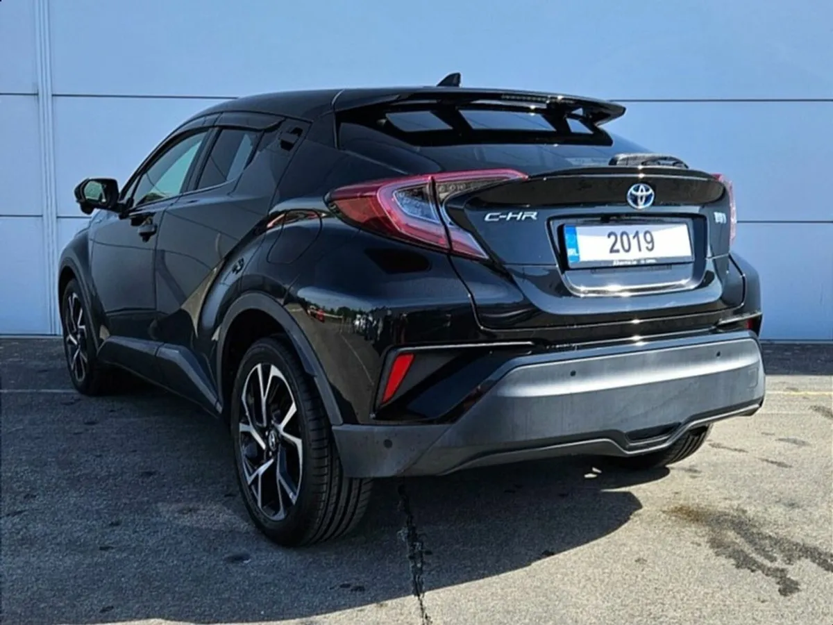 Toyota C-HR CH-R Hybrid - Image 3
