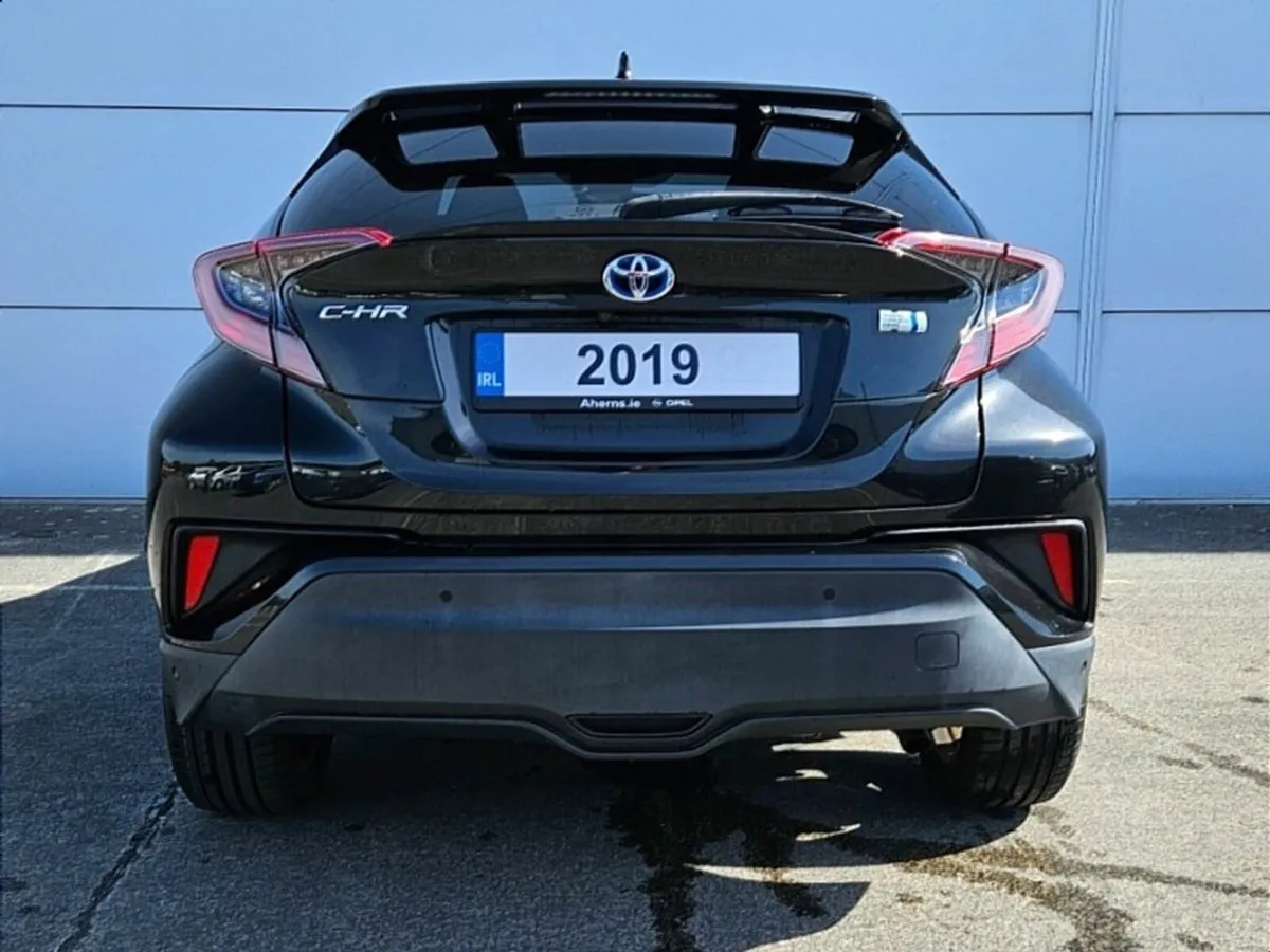 Toyota C-HR CH-R Hybrid - Image 4