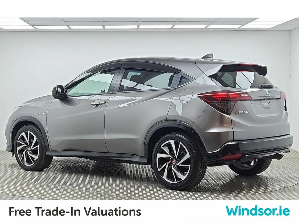 Honda Vezel 1.5 Hybrid**Stunning High Spec** - Image 4