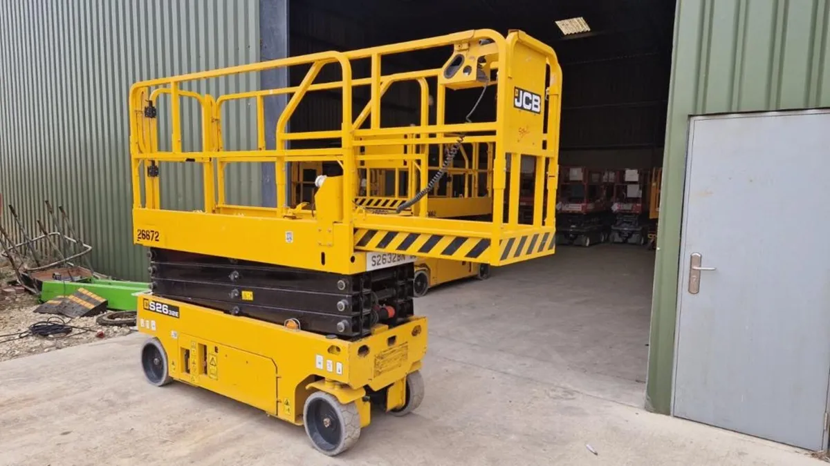 JCB SCISSOR LIFT - Image 2