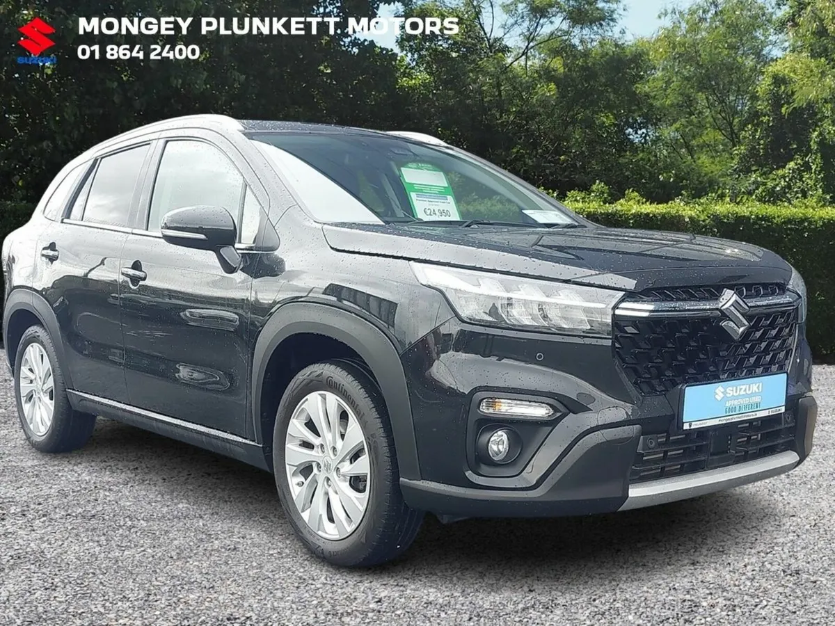 Suzuki S-CROSS MOTION Hybrid - Image 1