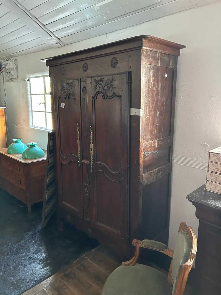 Antique French wardrobe - Image 1