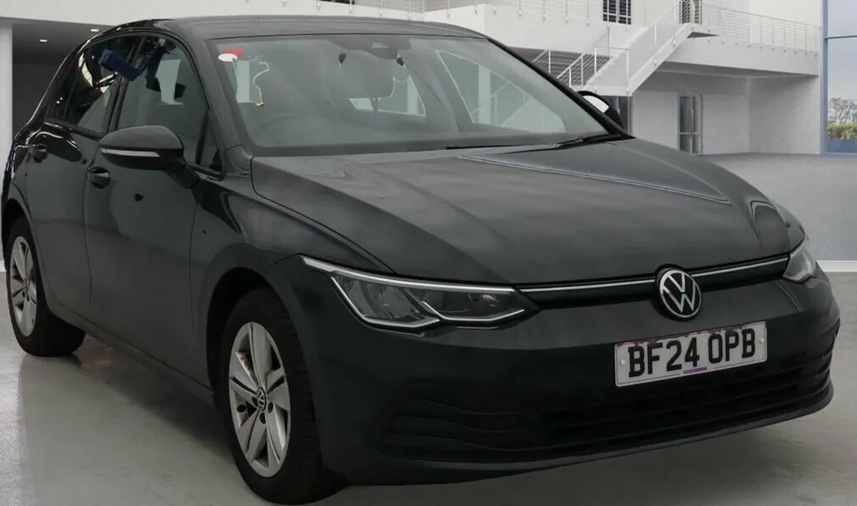 2.0 TDI Life Hatchback 5dr Diesel Manual Euro 6 (s - Image 1