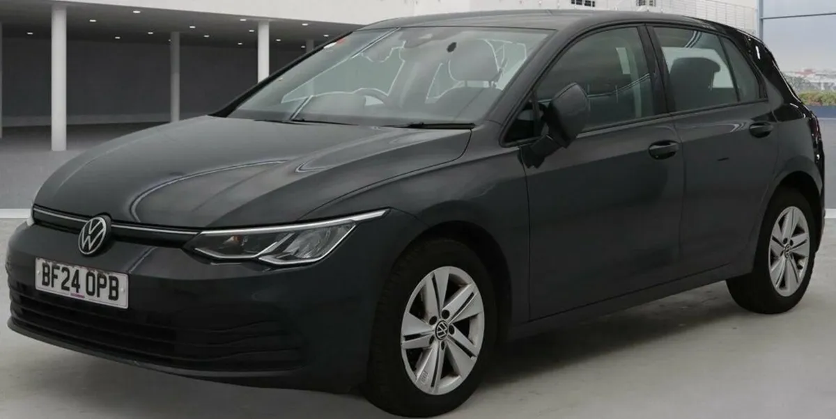 2.0 TDI Life Hatchback 5dr Diesel Manual Euro 6 (s - Image 2