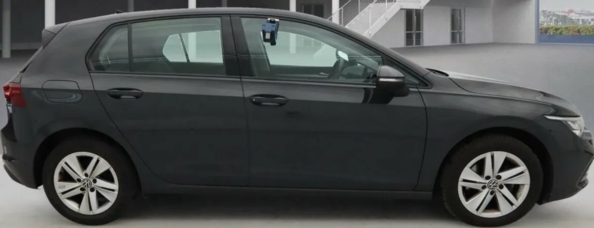 2.0 TDI Life Hatchback 5dr Diesel Manual Euro 6 (s - Image 3