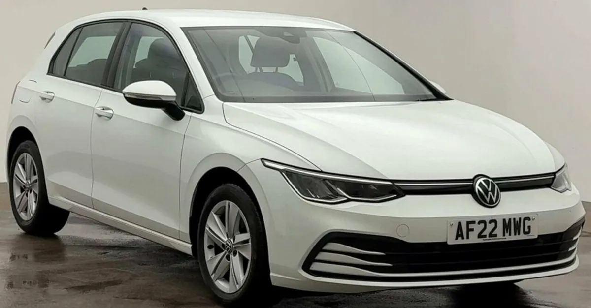 2.0 TDI Life Hatchback 5dr Diesel DSG Euro 6 (s/s) - Image 1