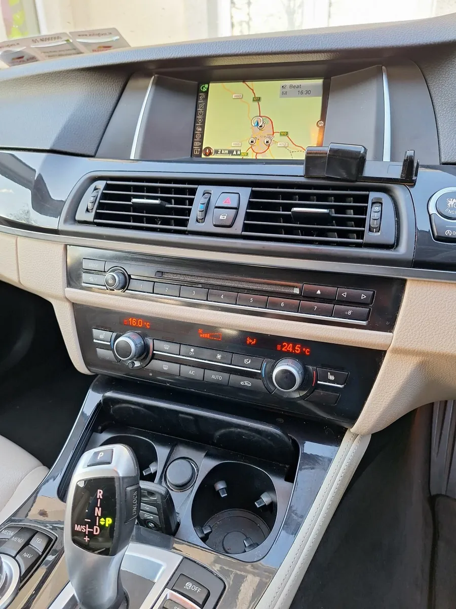 BMW 5-Series 2015 - Image 4