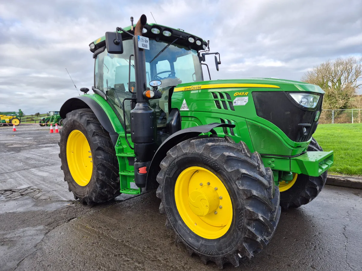 John Deere 6145R 2017 - Image 1