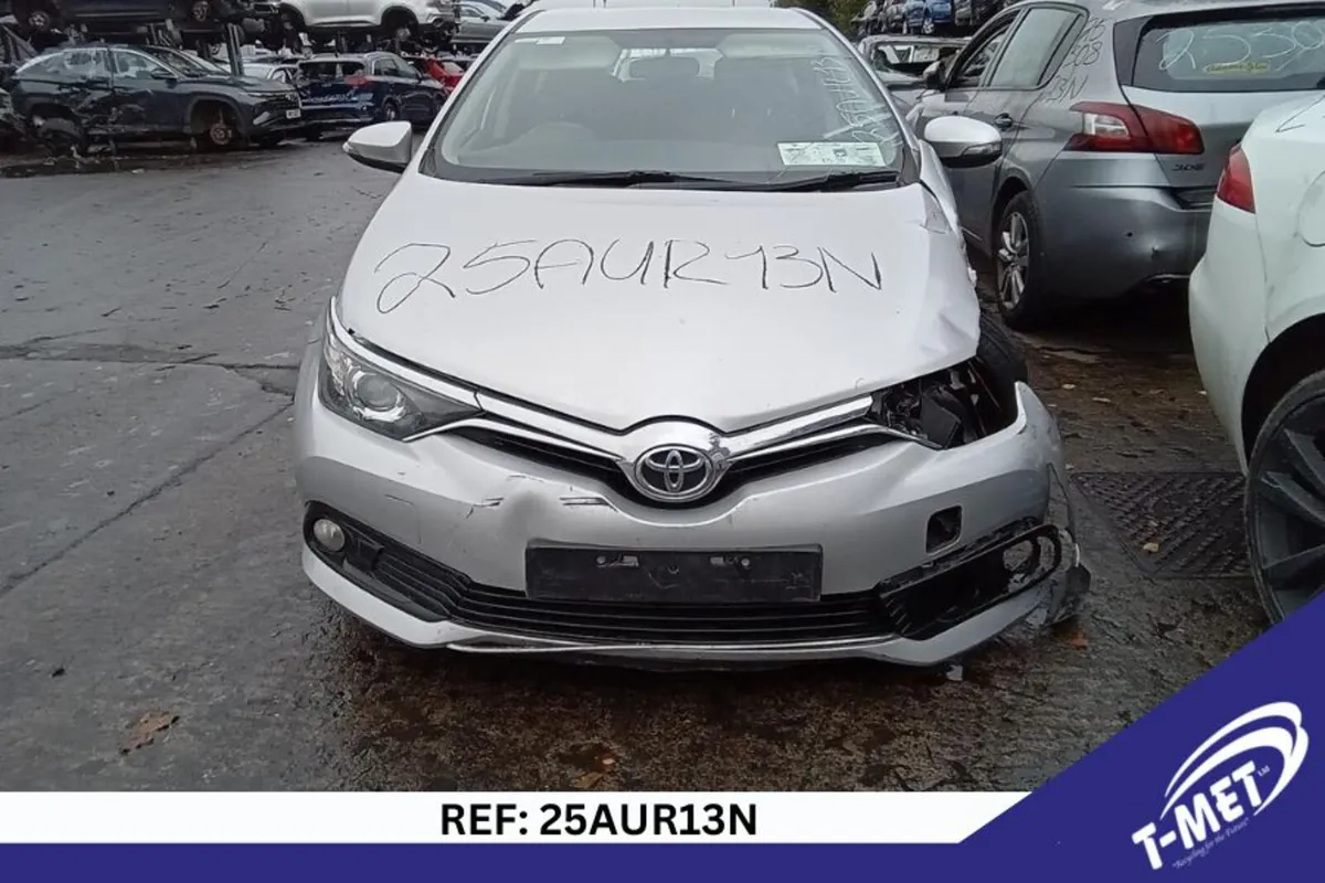 2016 TOYOTA AURIS BREAKING FOR PARTS - Image 2
