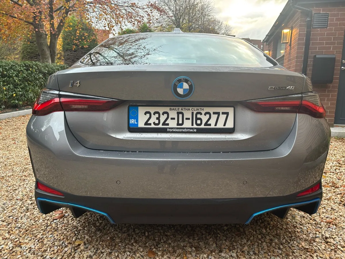 BMW i4 40 SPORT - Image 2