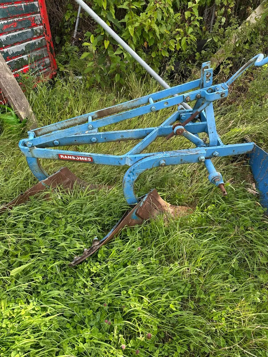 Selection of vintage ransomes plough potato picker - Image 2