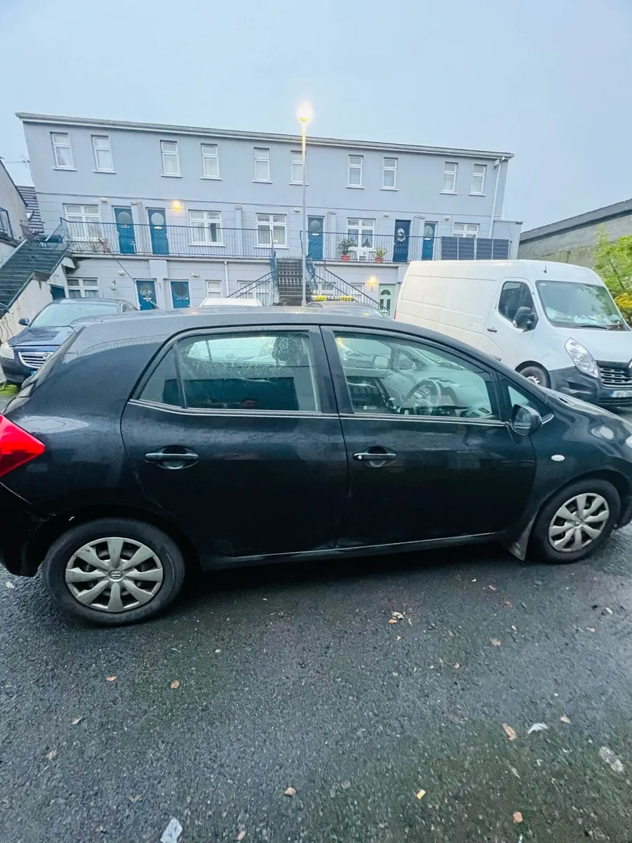 TOYOTA AURIS 1.4 TERRA 08 5DR - Image 4