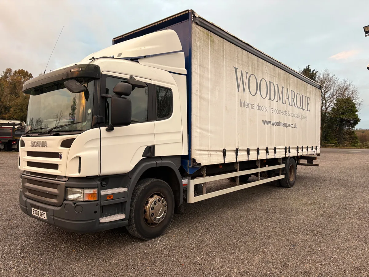 2007 Scania P230 31ft Curtainsider - Image 1