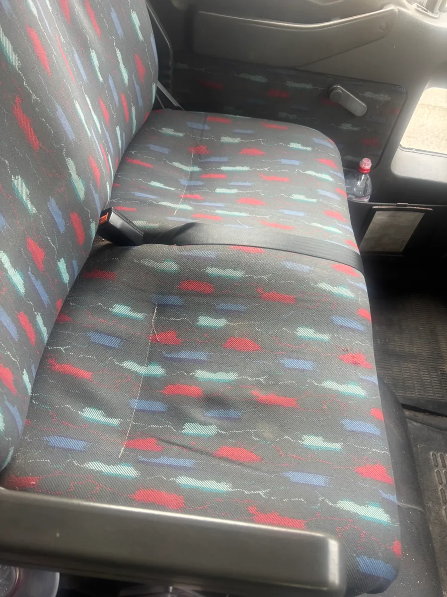 Iveco horse lorry - Image 4