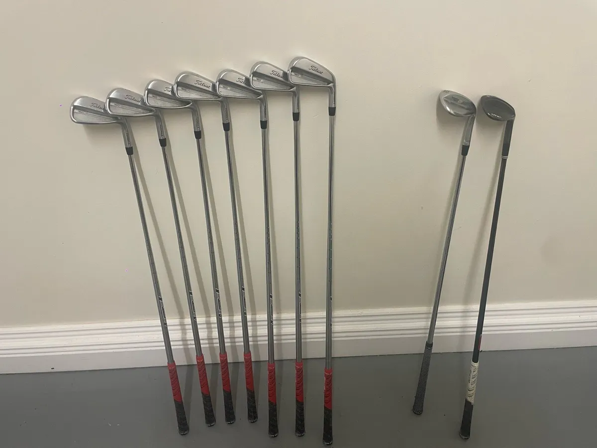 Golf Clubs - Image 1