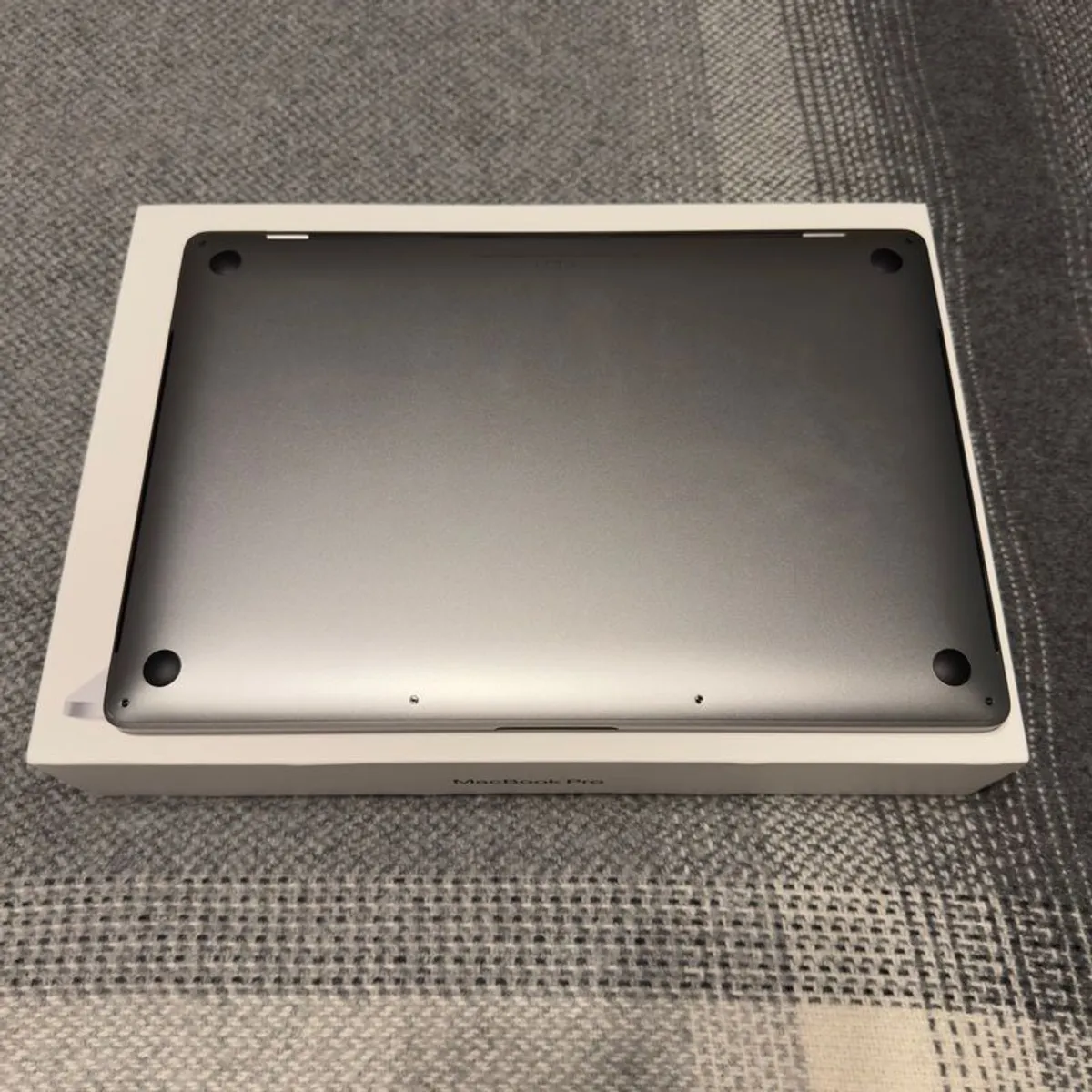 MacBook Pro 16-inch (2019) Space Gray - Image 3