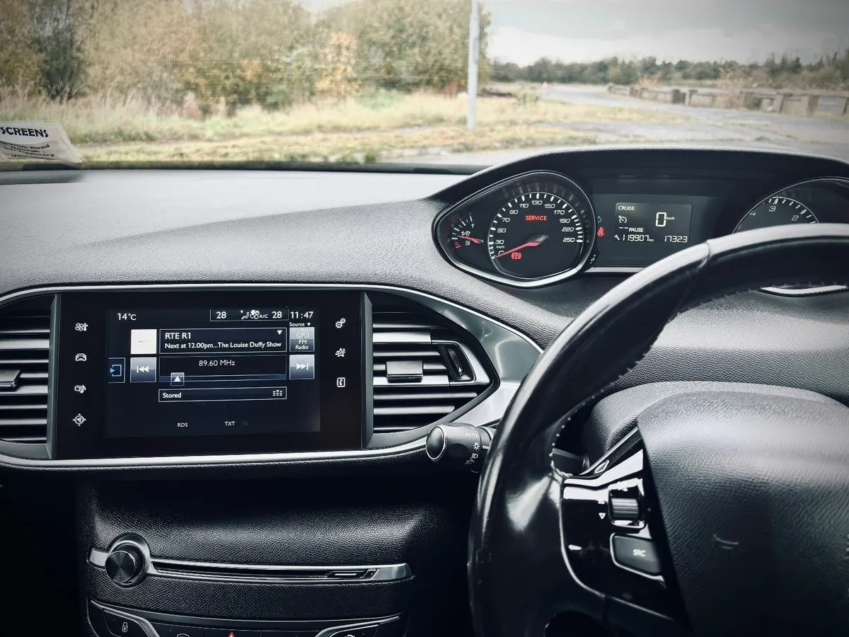 Peugeot 308 2016 - Image 4