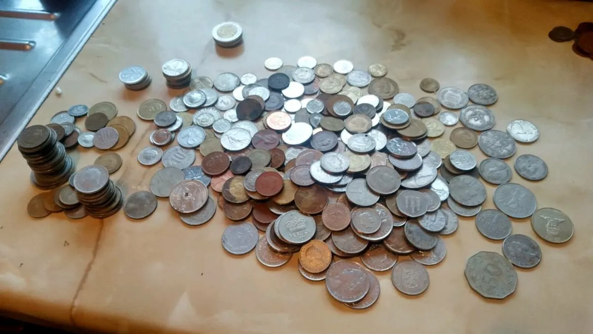 1¾ kilos mixed European coins