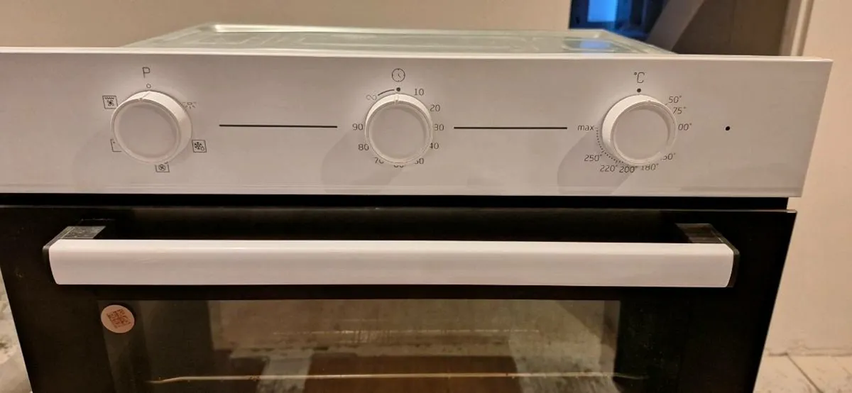 Beko Fan Oven - Image 2
