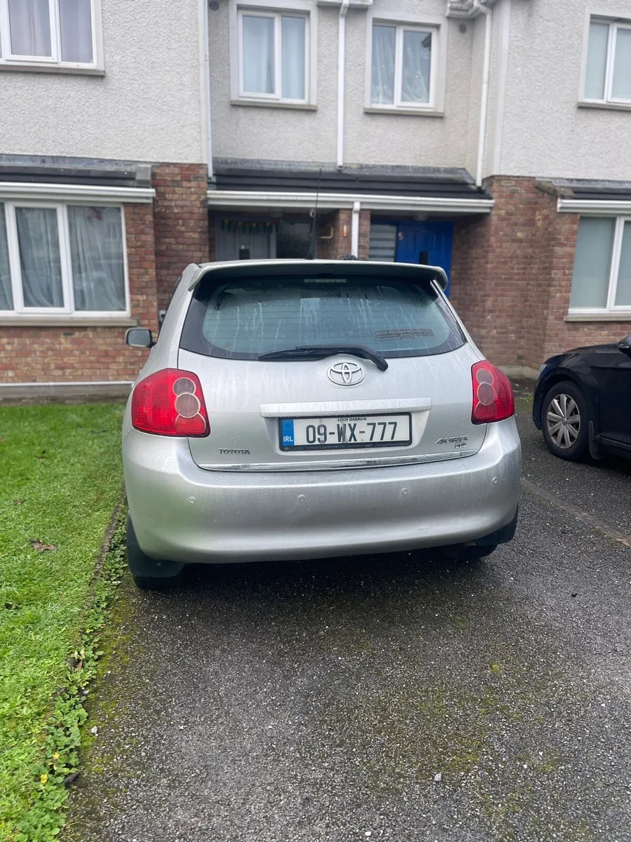 Toyota Auris 2009 Automatic 1.4 diesel - low miles - Image 4