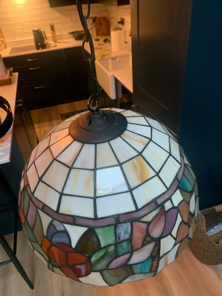 Tiffany Ceiling Pendant Light Shade. - Image 1