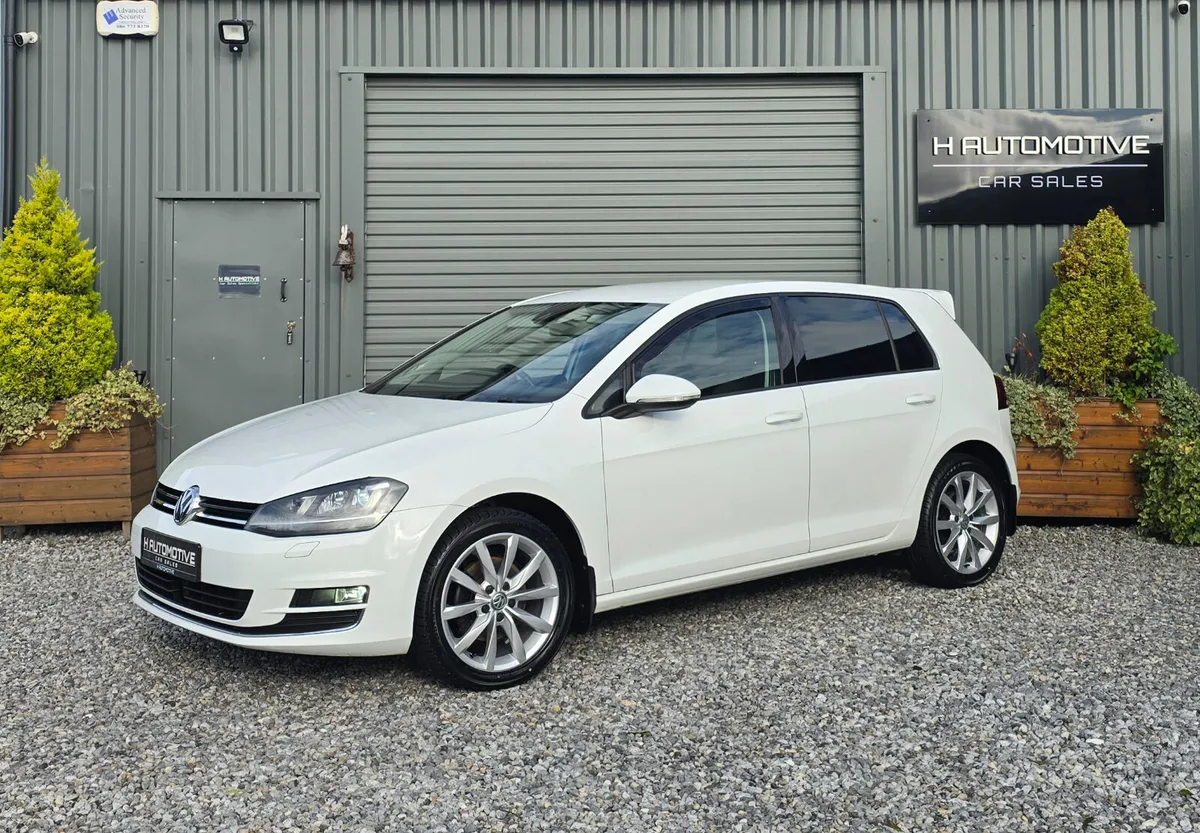 2013 VOLKSWAGEN GOLF TSI HIGHLINE AUTO LOW KMS - Image 1