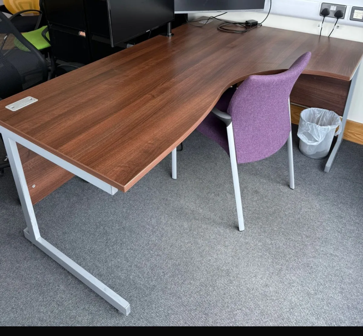 Office Table & Drawers - Image 2
