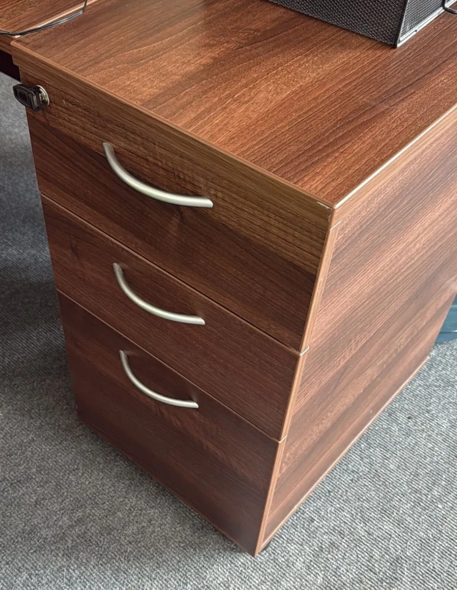 Office Table & Drawers - Image 3