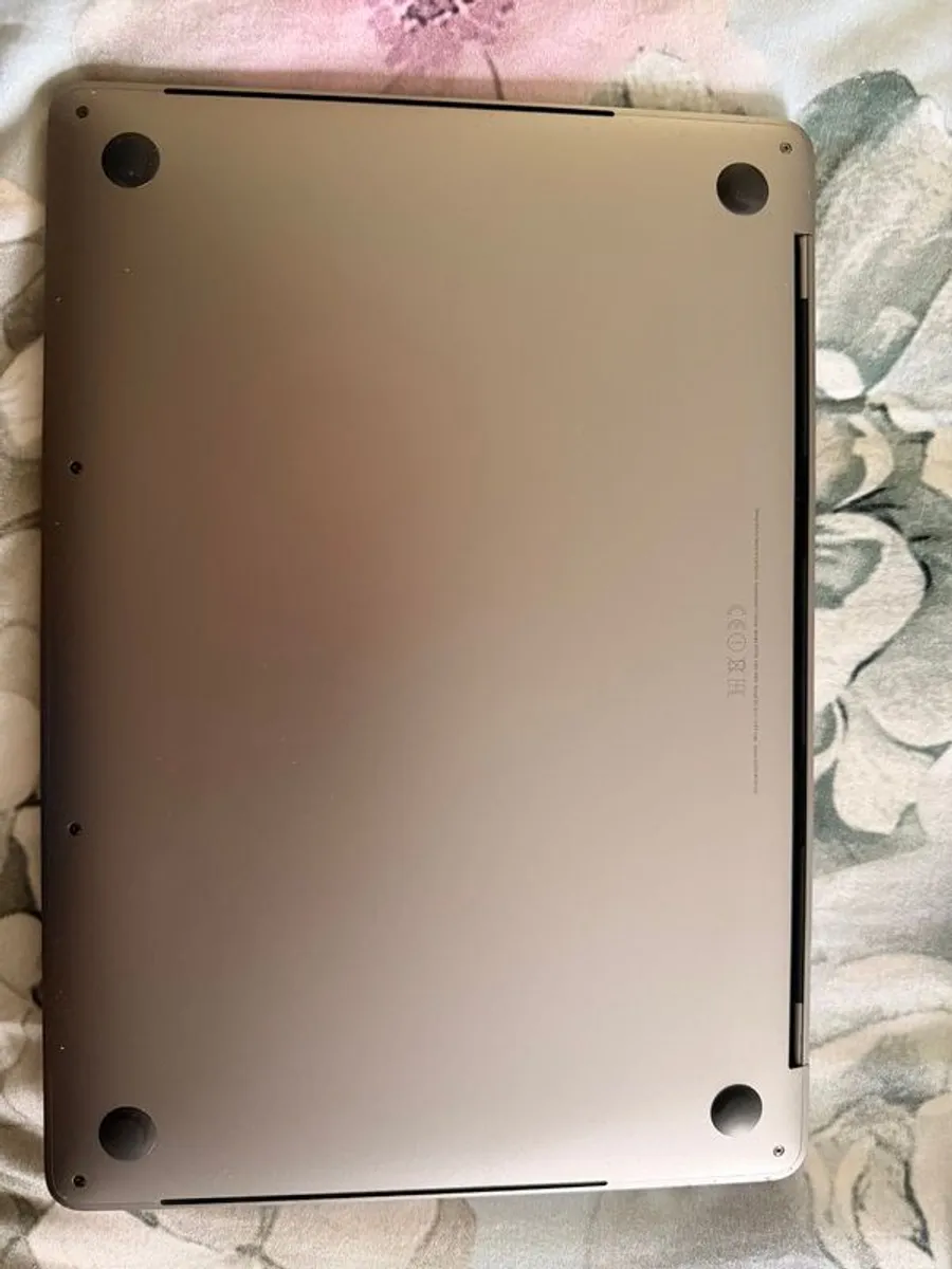 2017 MacBook Pro with touch bar - Image 2