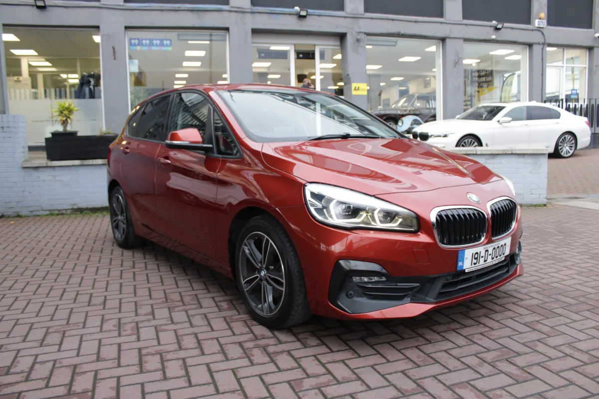 218D ACTIVE TOURER SPORT 5DR ESTATE AUTOMATIC // S - Image 1