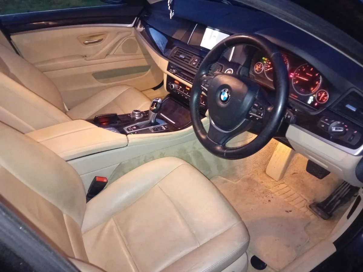 BMW 5-Series 2013 -Automatic - Image 2