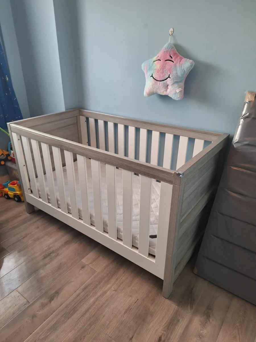 Tutti bambini modena 3 in1 cot bed - Image 1