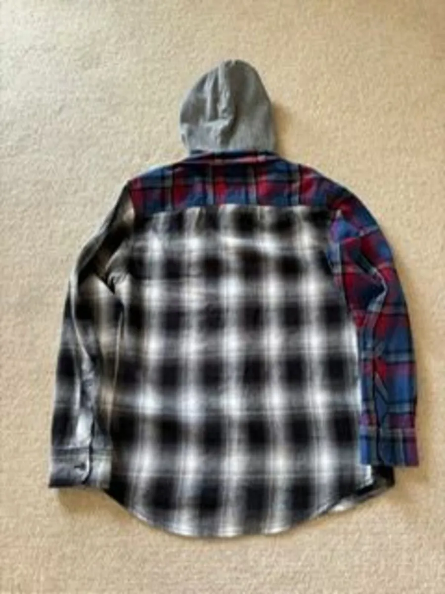 Tommy Hilfiger Hoody Shirt age 8-10 - Image 3