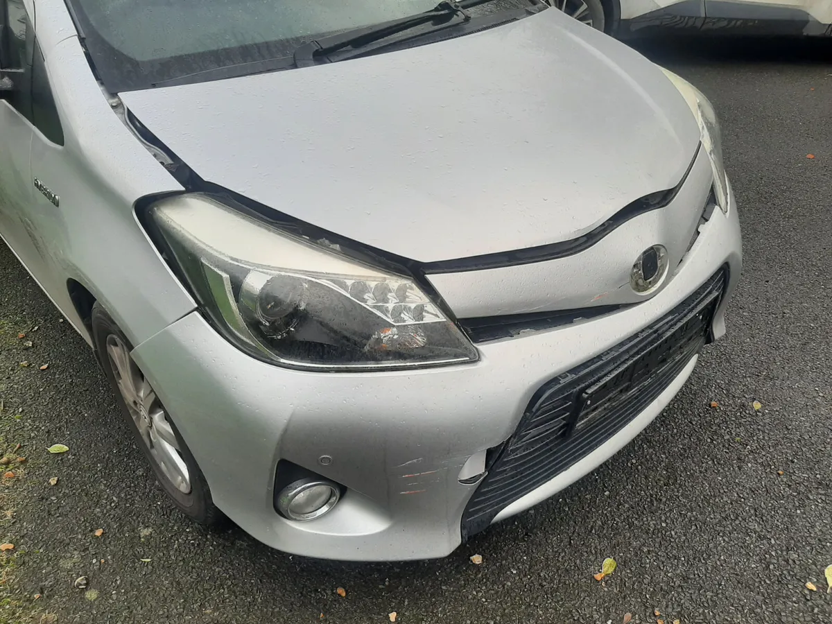 TOTOTA YARIS HYBRID AUTOMATIC  2014 - Image 2