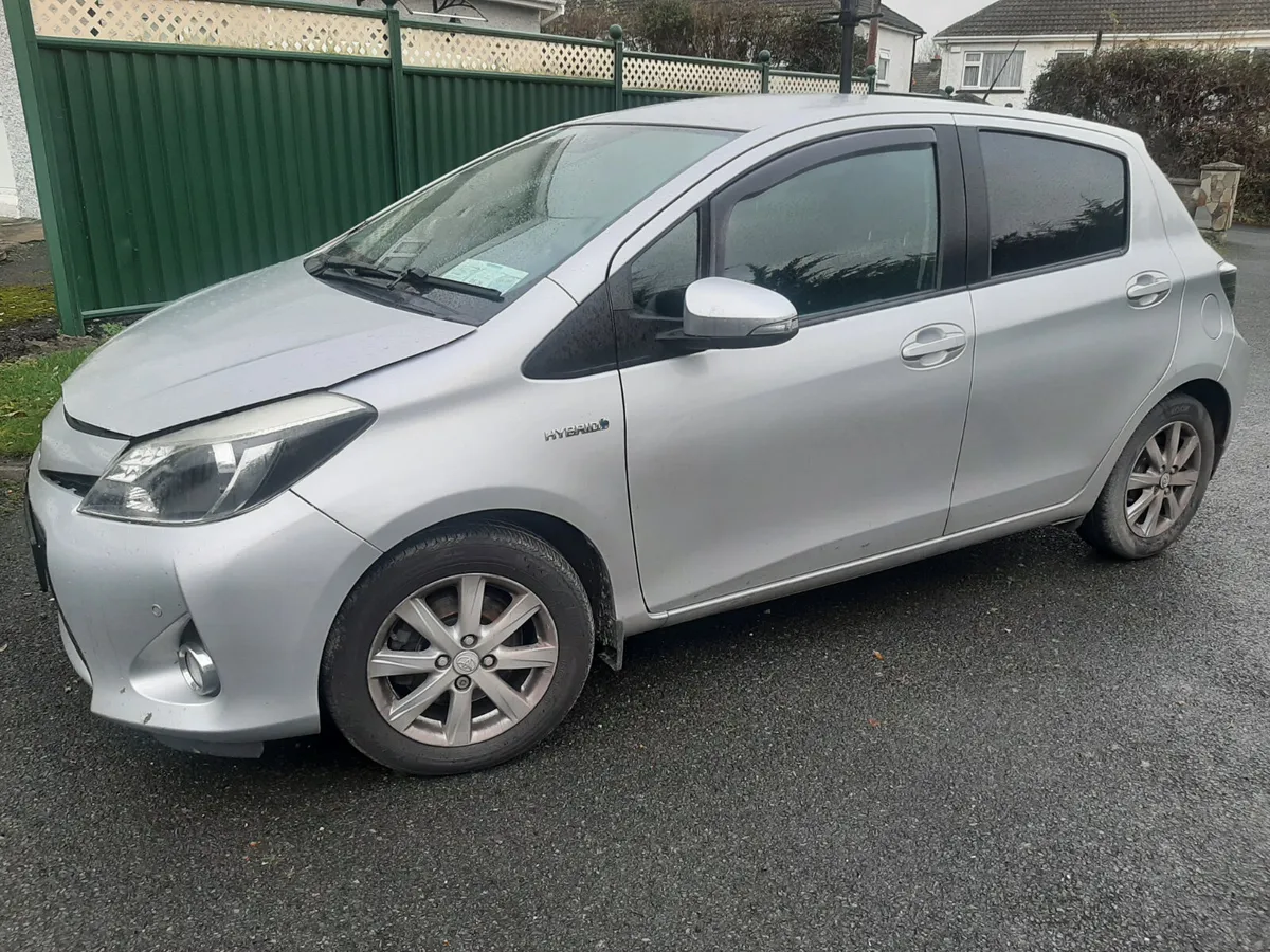 TOTOTA YARIS HYBRID AUTOMATIC  2014 - Image 1