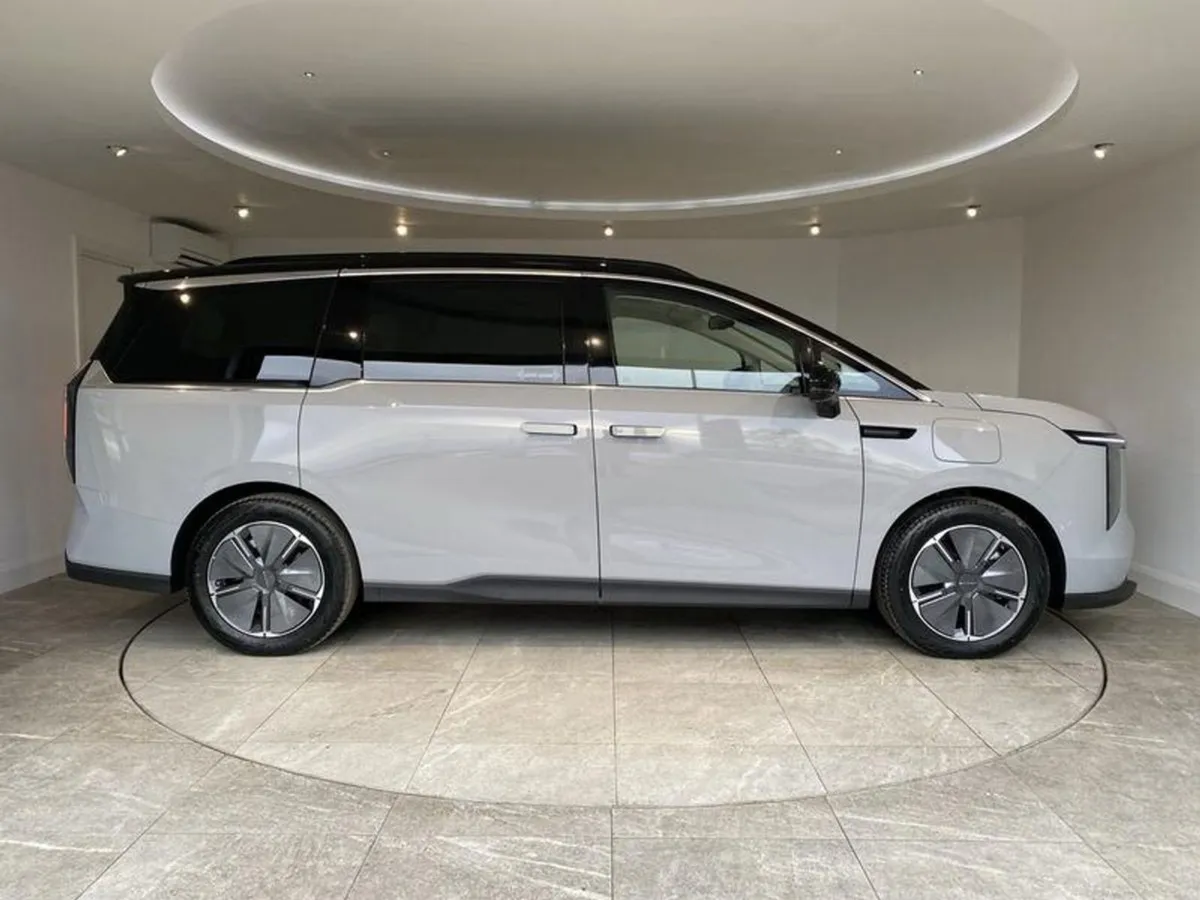 Maxus MIFA 7 180kW Premium  7 Seat  90kwh 5dr Auto - Image 4