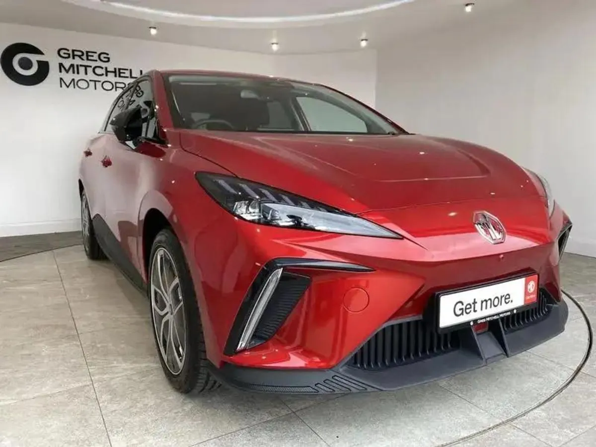 MG MG4 150kW Trophy EV Long Range 64kwh 5dr Auto - Image 3