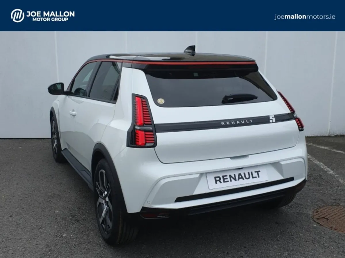 Renault 5 E-Tech Techno 52kwh - Image 2