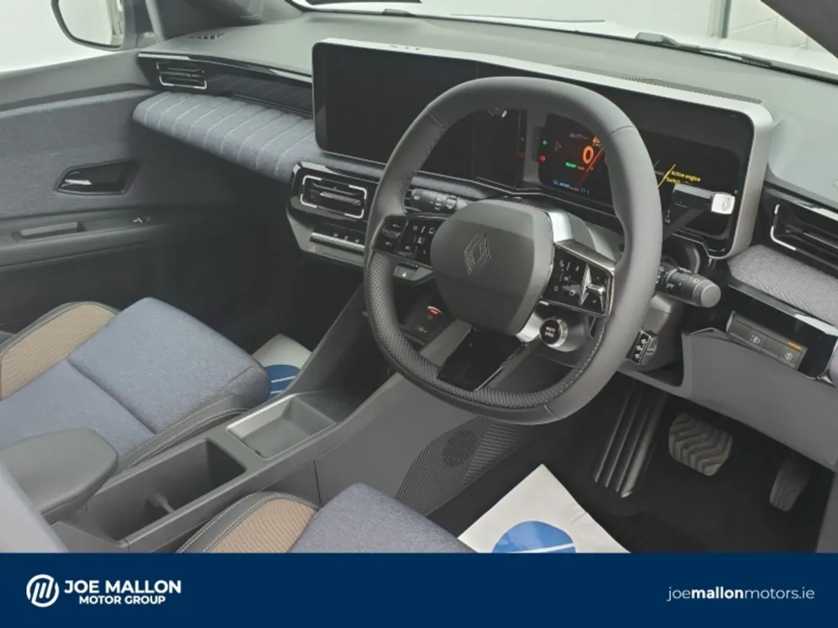 Renault 5 E-Tech Techno 52kwh - Image 4