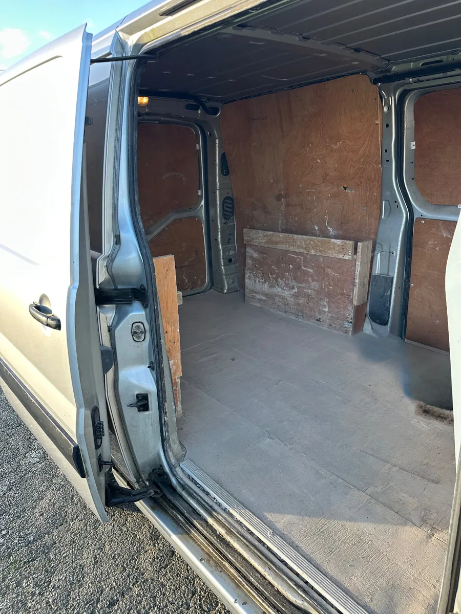 Peugeot Expert 2015 DOE 04/26 - Image 4
