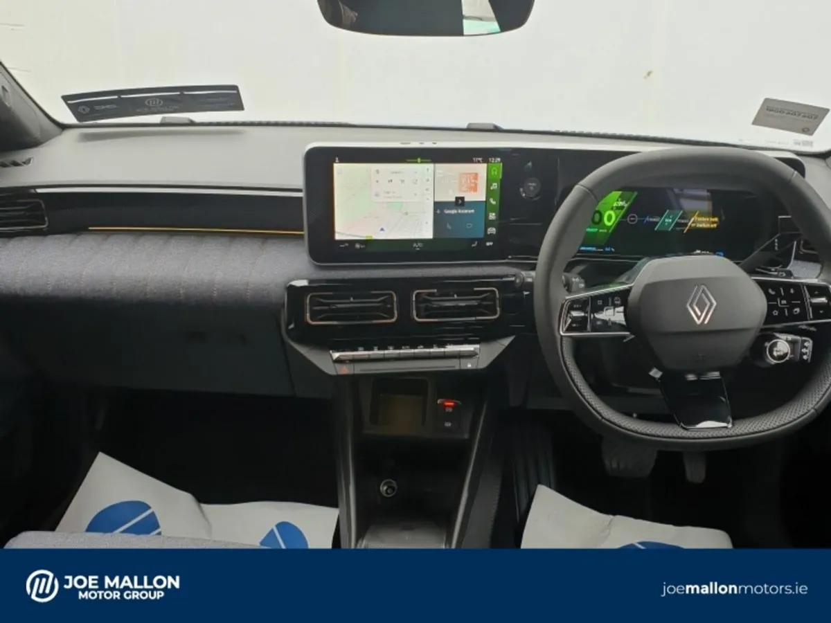 Renault 4 E-Tech Electric Techno 52KWH - Image 4