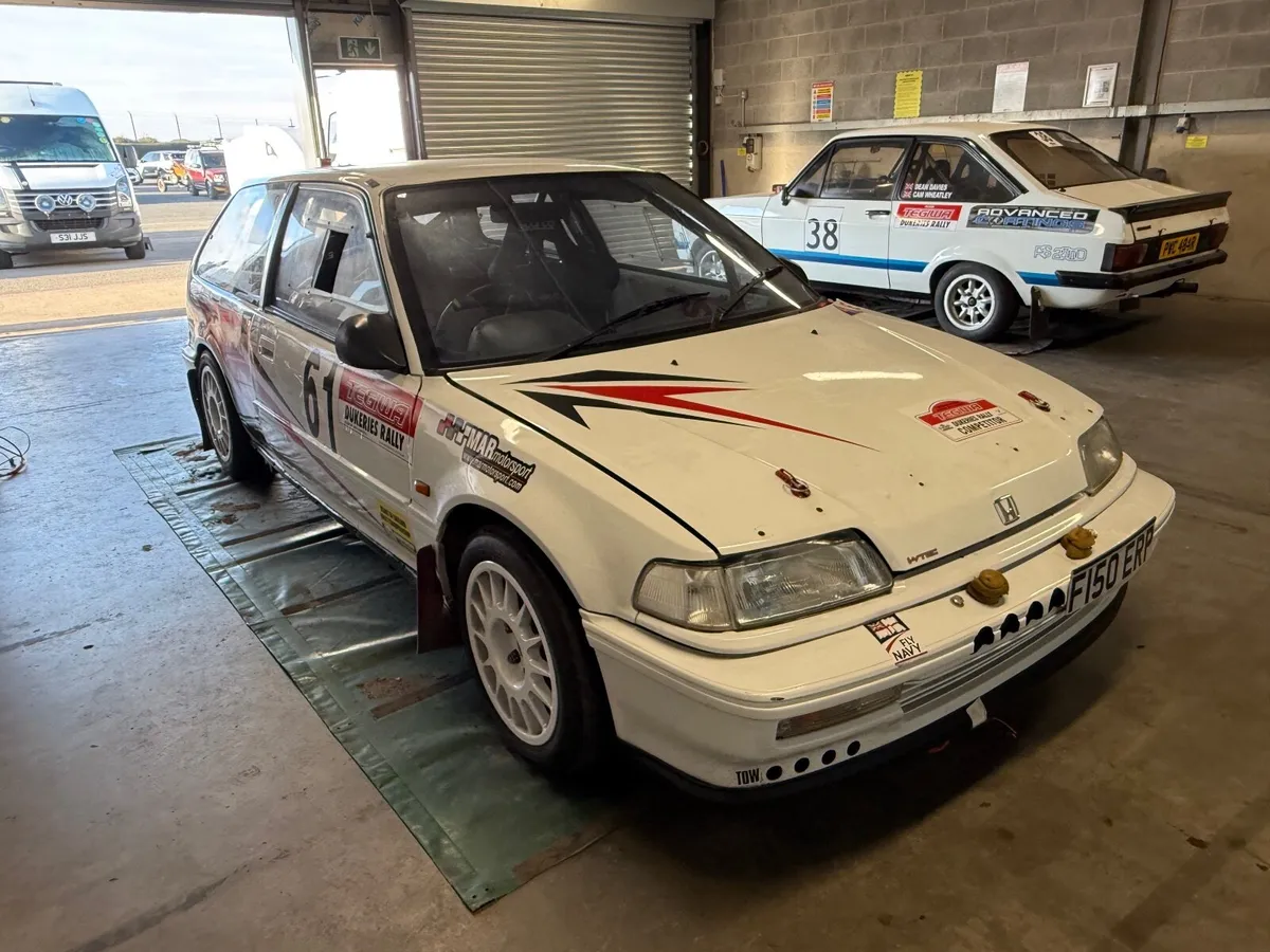 Honda Civic EF9 1.6 VTEC - Image 3