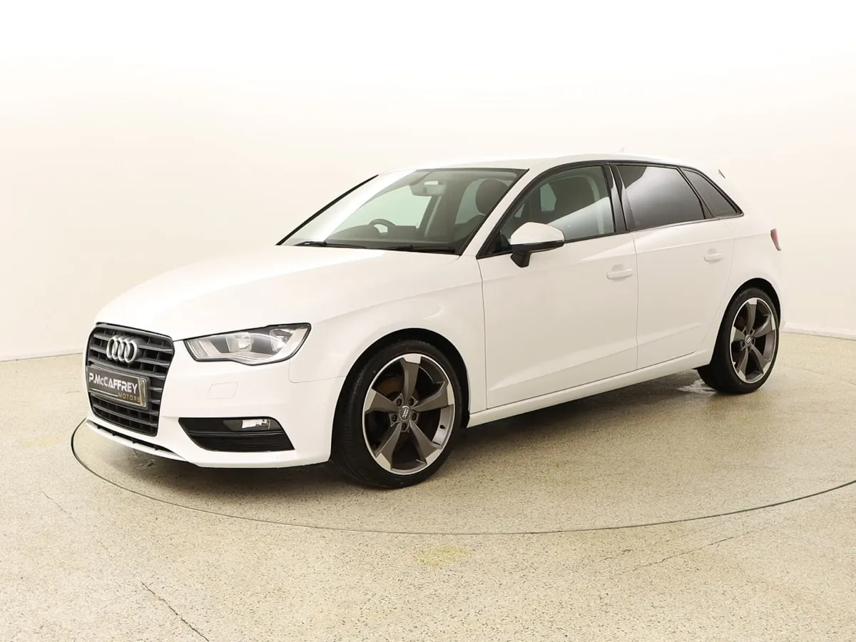 2015 Audi A3 1.6 TDI 110PS SPORT BLACK EDITION - Image 3