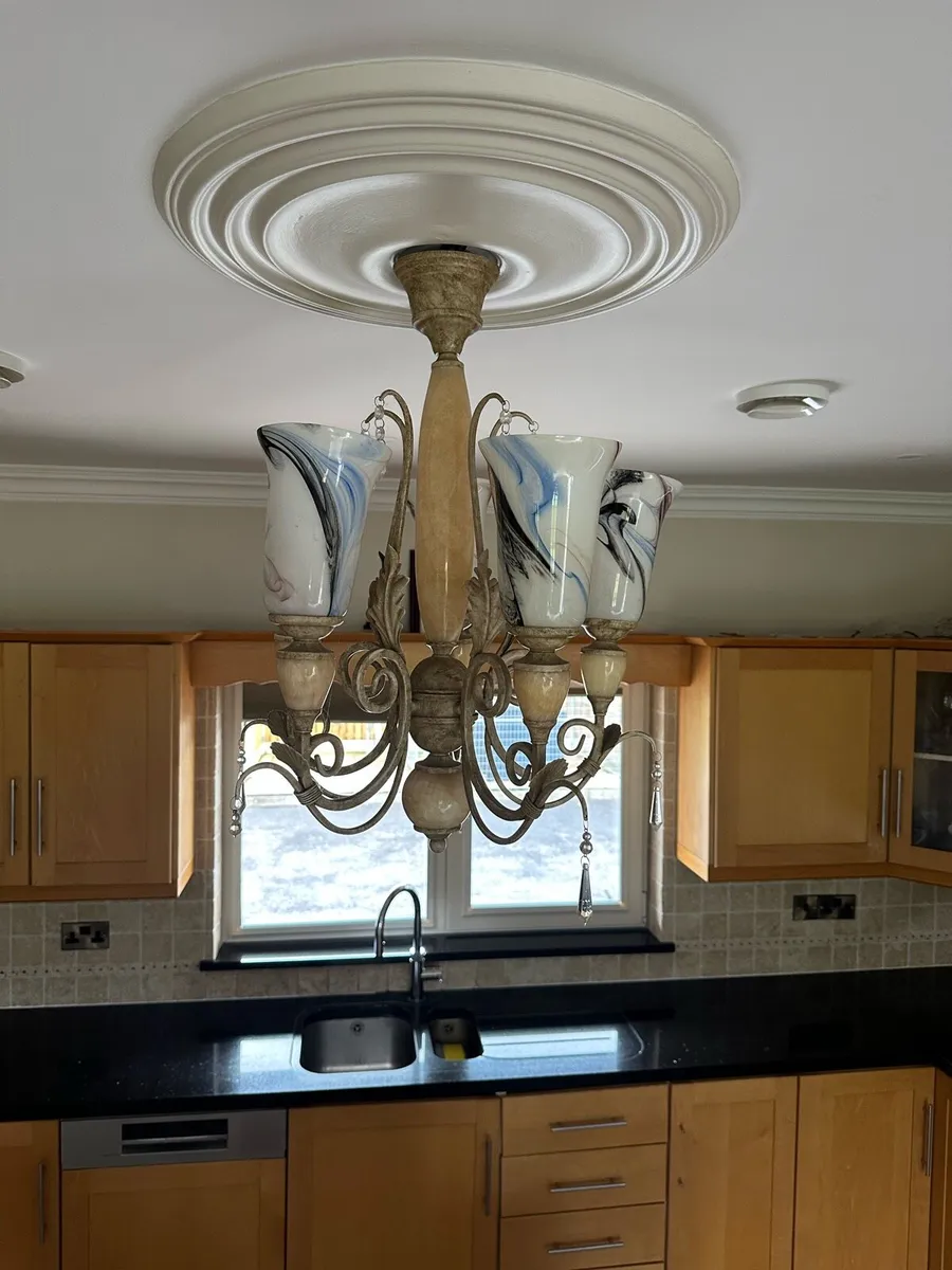 Light fixtures - Image 1