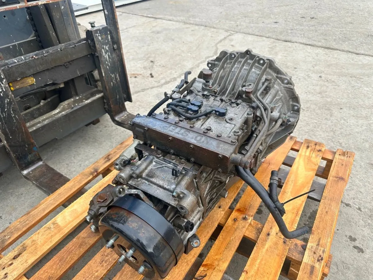 2016 MITSUBISHI CANTER AUTO GEARBOX - Image 4