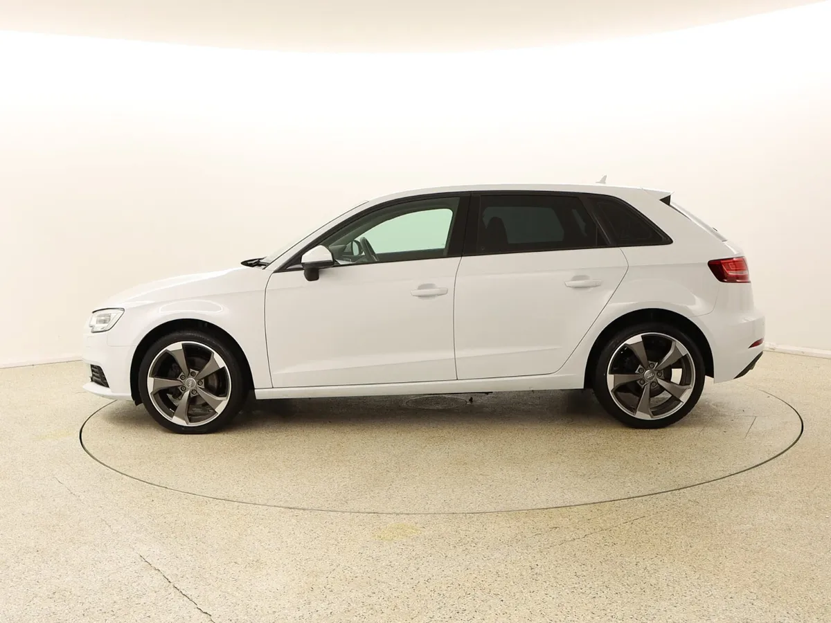 2018 Audi A3 1.6 TDI 116PS SE S-TRONIC AUTO BLACK - Image 4
