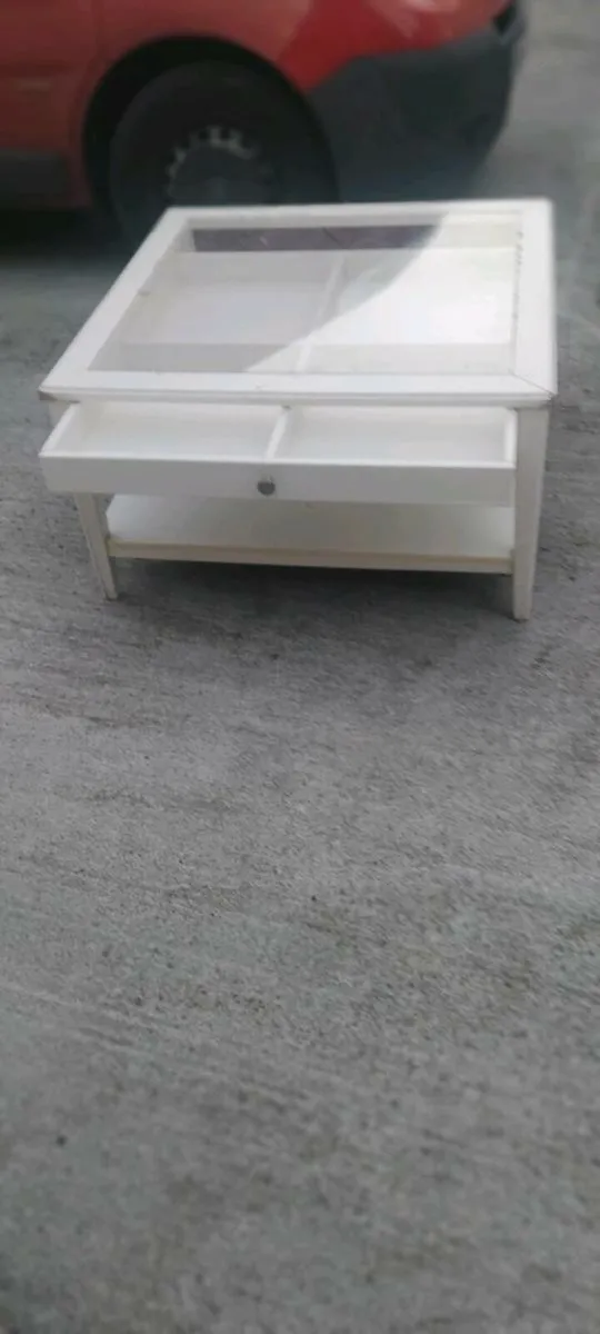 Coffee table - Image 1