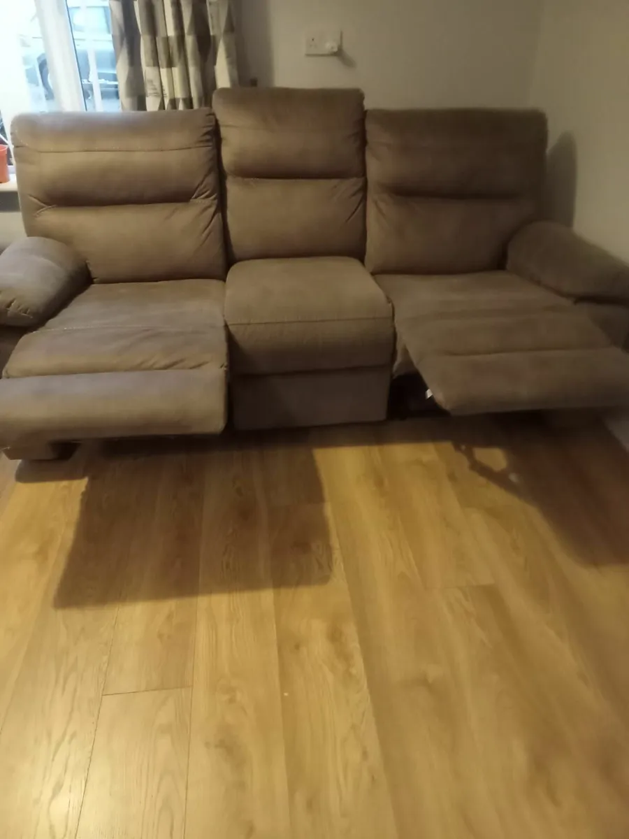 3 and 2 seater couch - Image 1
