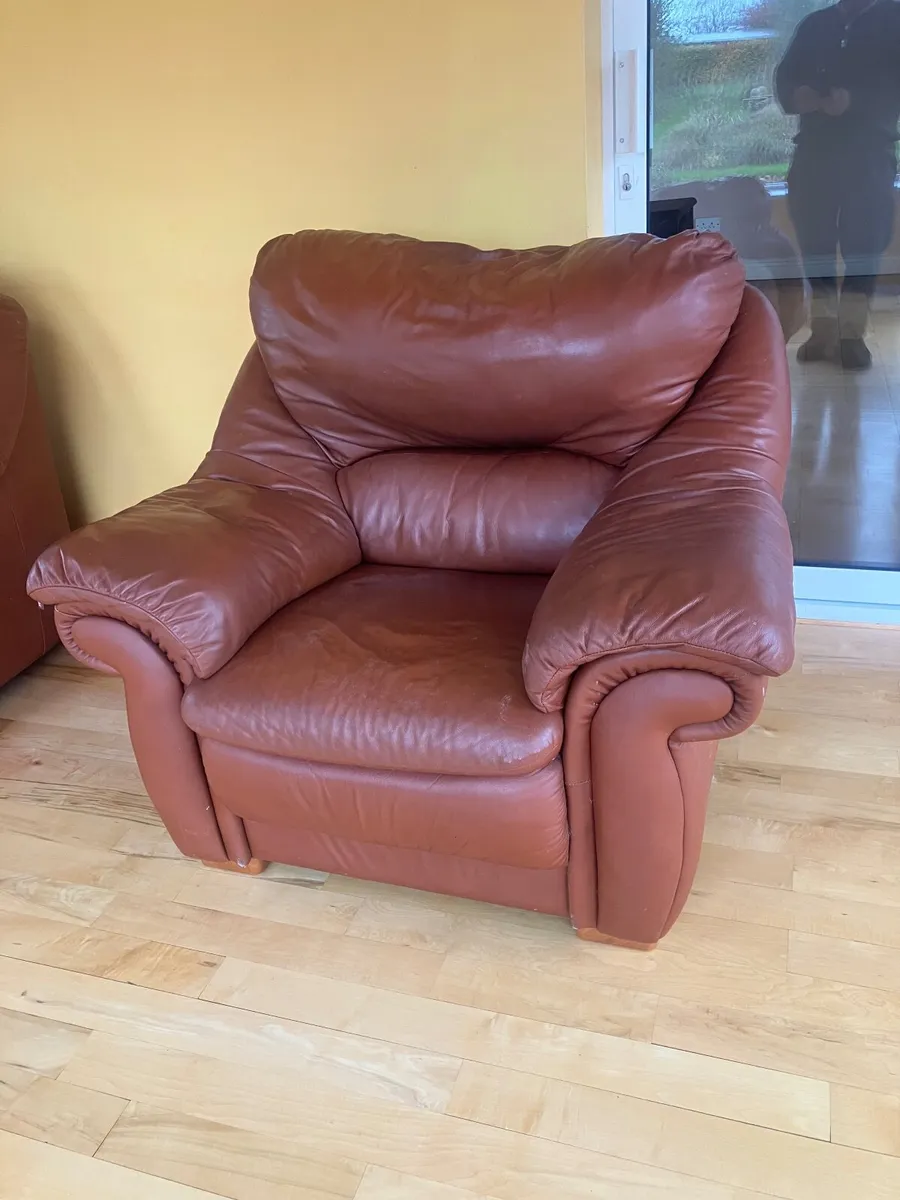 3 piece suit - Image 3